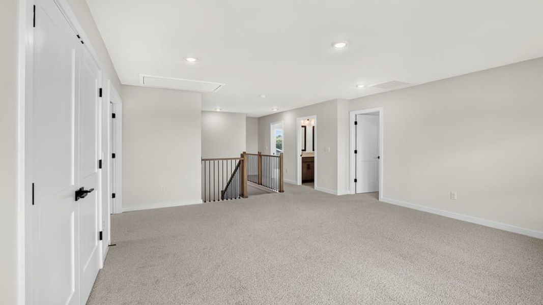 Spacious, unfurnished interior of a new home in Sunset Summits, Spartanburg (Image 28). Spacious, unfurnished interior of a new home in Sunset Summits, Spartanburg (Image 28).