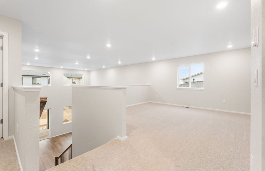 Spacious, unfurnished interior of a new home in Harvest Crossing, Aurora (Image 26).