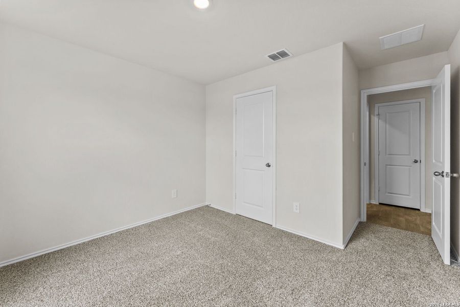 Spacious, unfurnished interior of a new home in Swenson Heights, Seguin (Image 21).