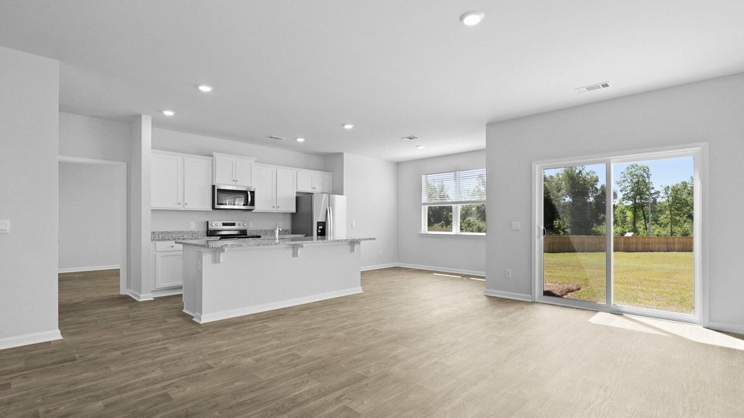 Spacious, unfurnished interior of a new home in Lakeview at Kitfield, Moncks Corner (Image 32).