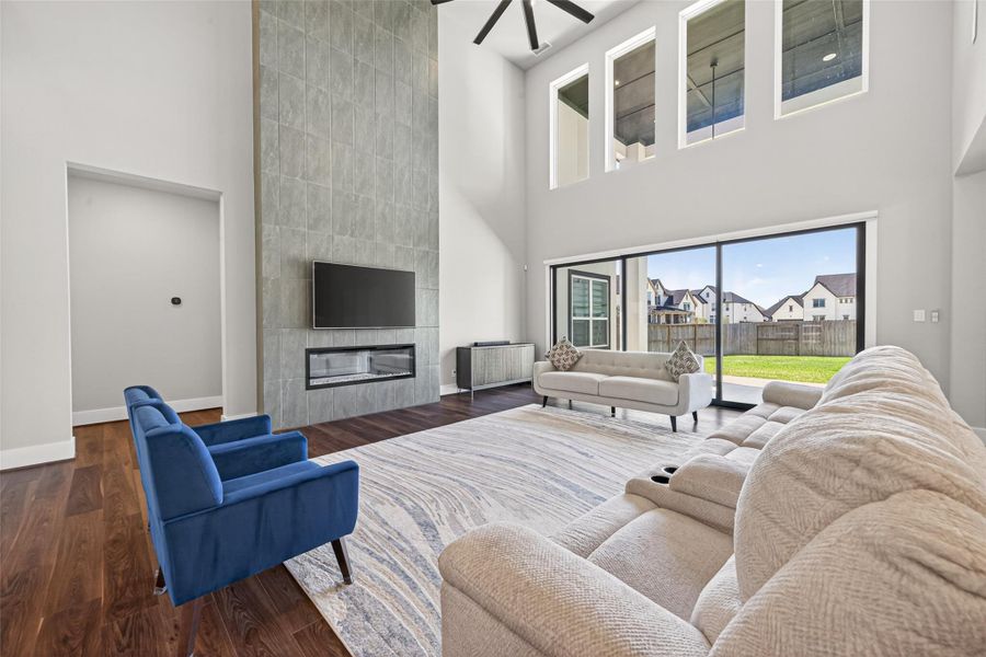 Furnished interior view inside a new home in , Missouri City (Image 17).