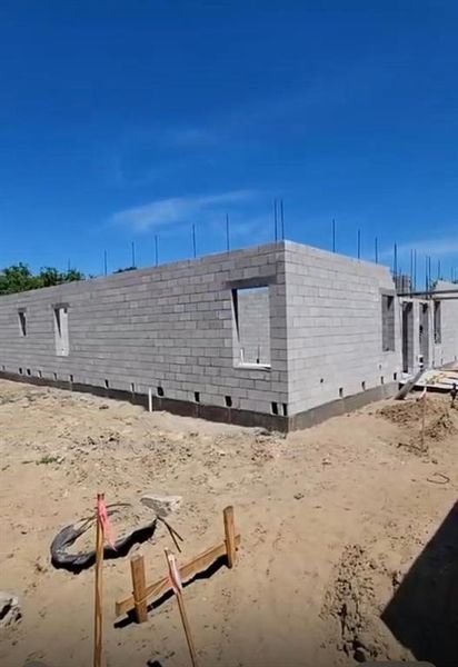 In-progress construction of a new home in , Reunion, FL (Image 15).