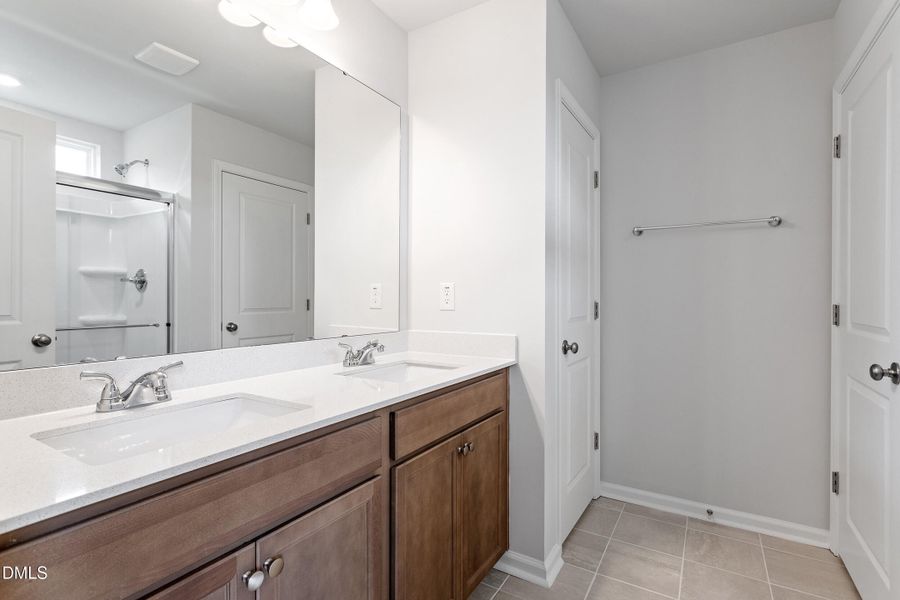 FMWeb16 (2) FMWeb16 (2)