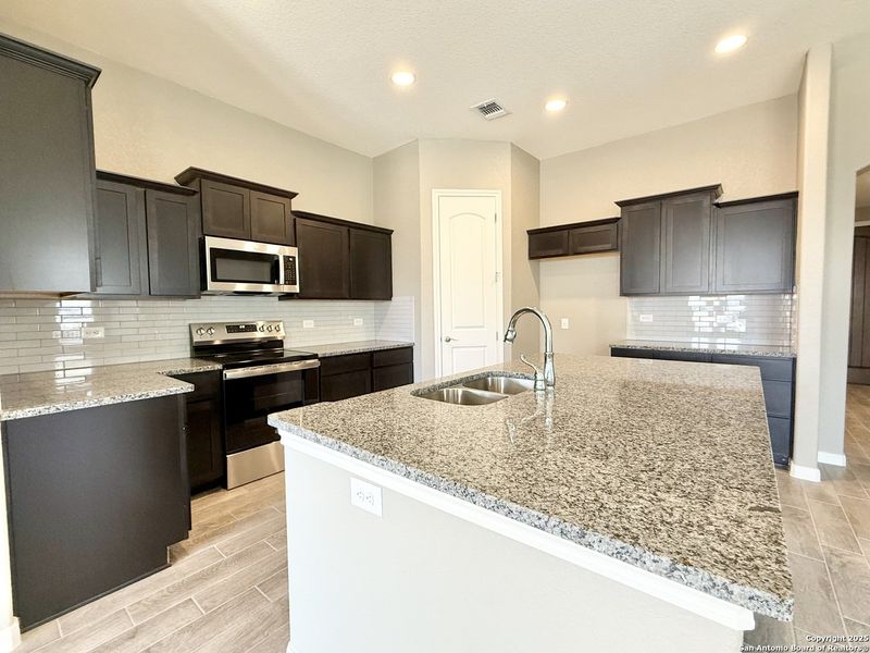Spacious, unfurnished interior of a new home in , Pleasanton (Image 12). Spacious, unfurnished interior of a new home in , Pleasanton (Image 12).