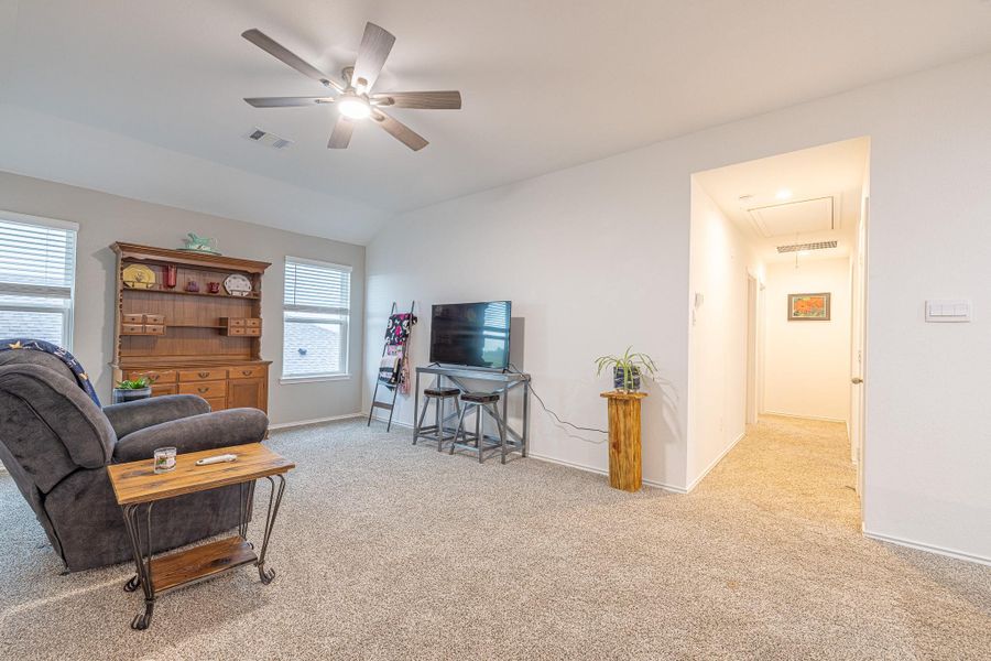 Furnished interior view inside a new home in River Ranch Meadows, Dayton (Image 42). Furnished interior view inside a new home in River Ranch Meadows, Dayton (Image 42).