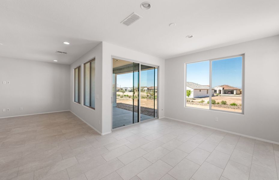 Spacious, unfurnished interior of a new home in Sun City Festival, Buckeye (Image 24).