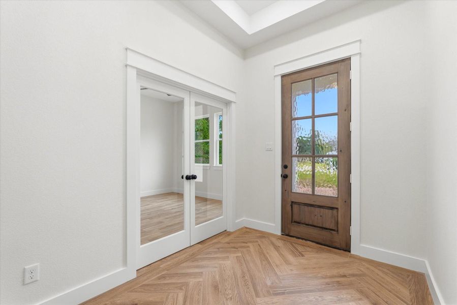 Upon entering, you’ll be greeted by 11 foot ceilings in your foyer, gorgeous wood-look tile flooring and an abundance of natural light. Upon entering, you’ll be greeted by 11 foot ceilings in your foyer, gorgeous wood-look tile flooring and an abundance of natural light.