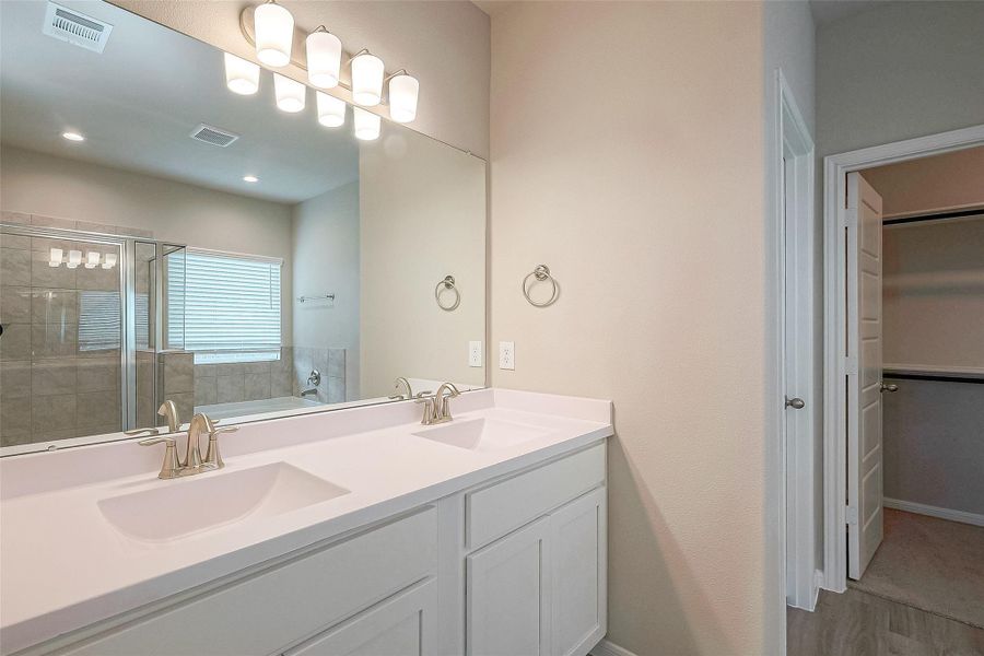 Furnished interior view inside a new home in Rollingbrook Estates, Baytown (Image 4). Furnished interior view inside a new home in Rollingbrook Estates, Baytown (Image 4).