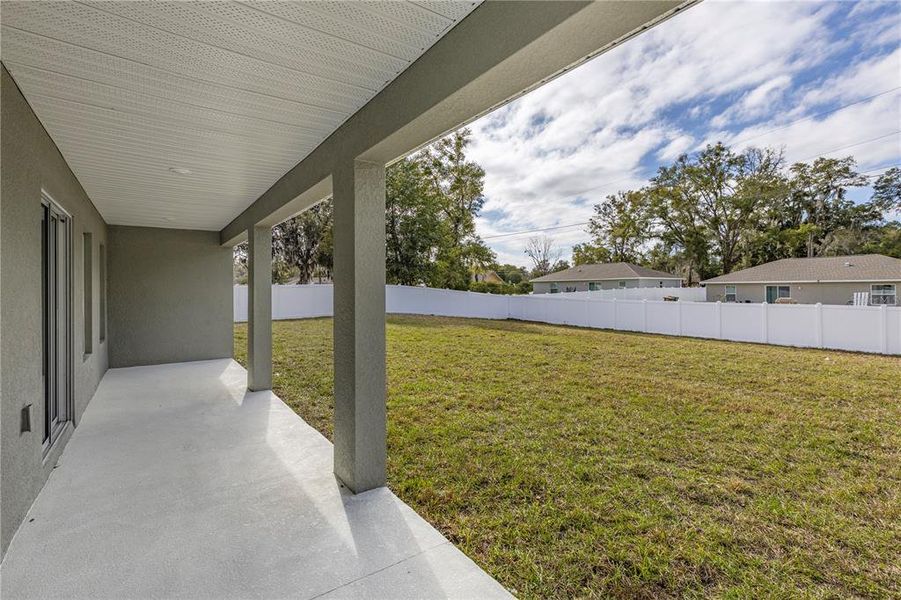 Exterior details and patio area of a home in Sable Run, Ocala (Image 9).