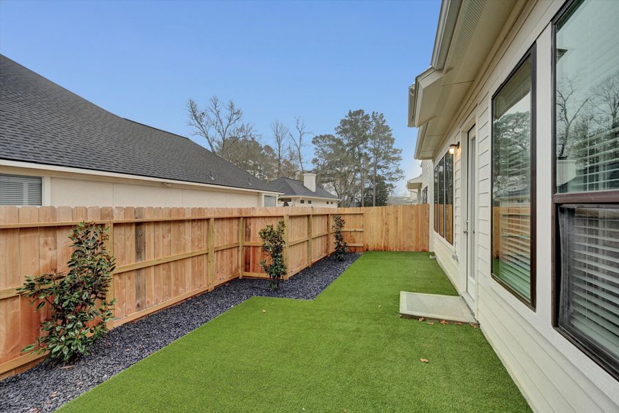 Exterior details and patio area of a home in Summer Place  35', Montgomery (Image 3).