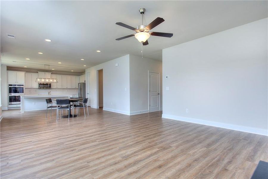 Spacious, unfurnished interior of a new home in , Homer (Image 23).