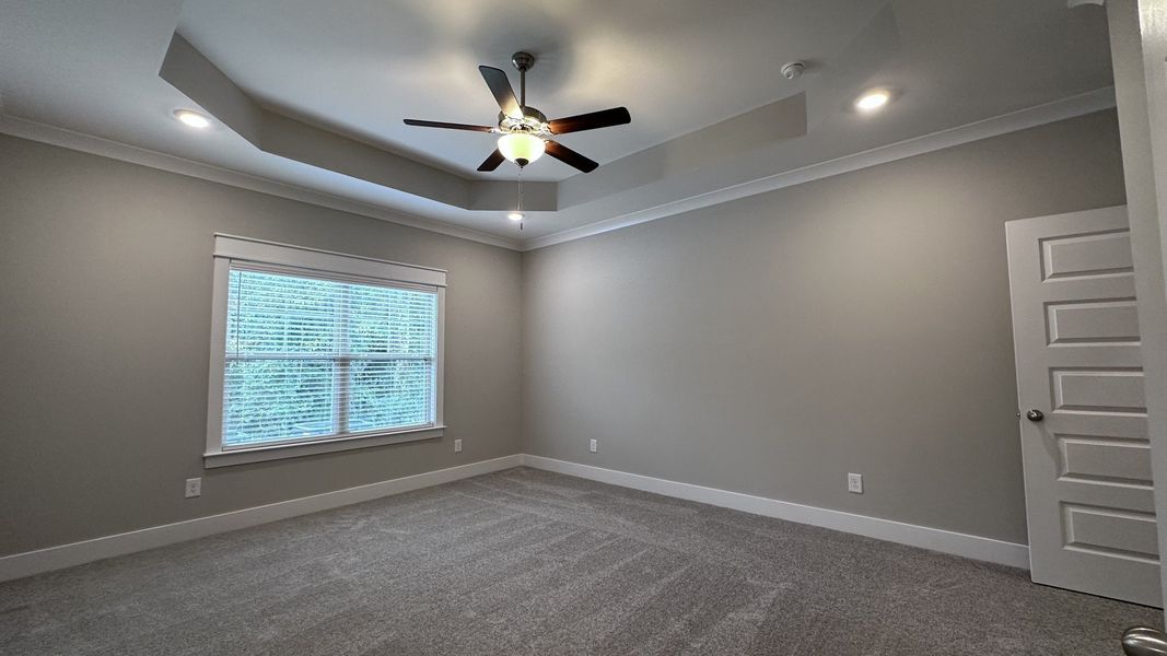 Spacious, unfurnished interior of a new home in Veterans Cove, Murfreesboro (Image 24).