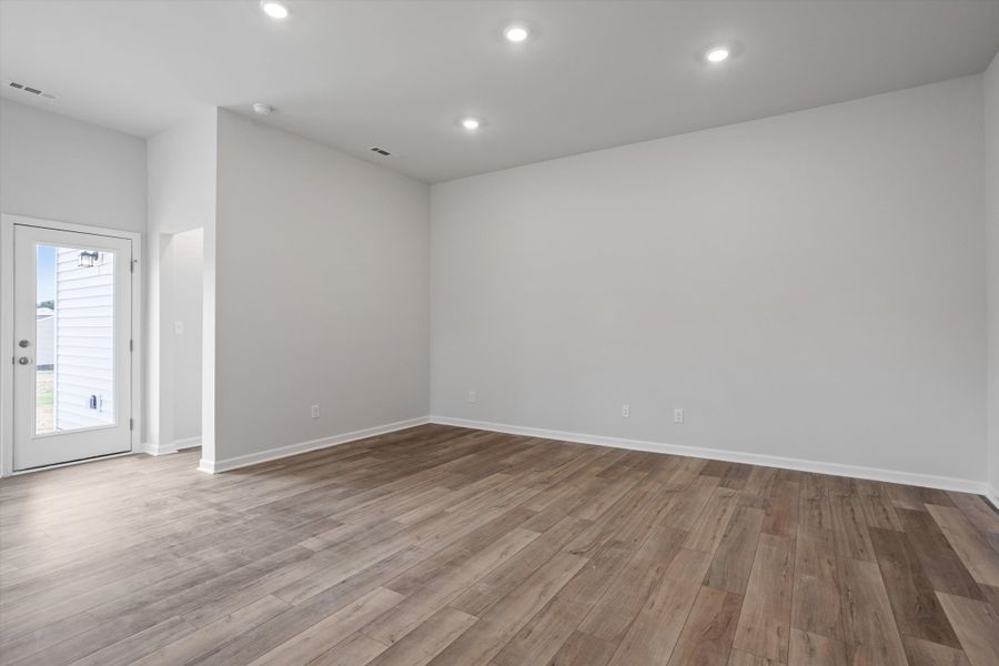 Spacious, unfurnished interior of a new home in Cambridge Reserve, Angier (Image 18).
