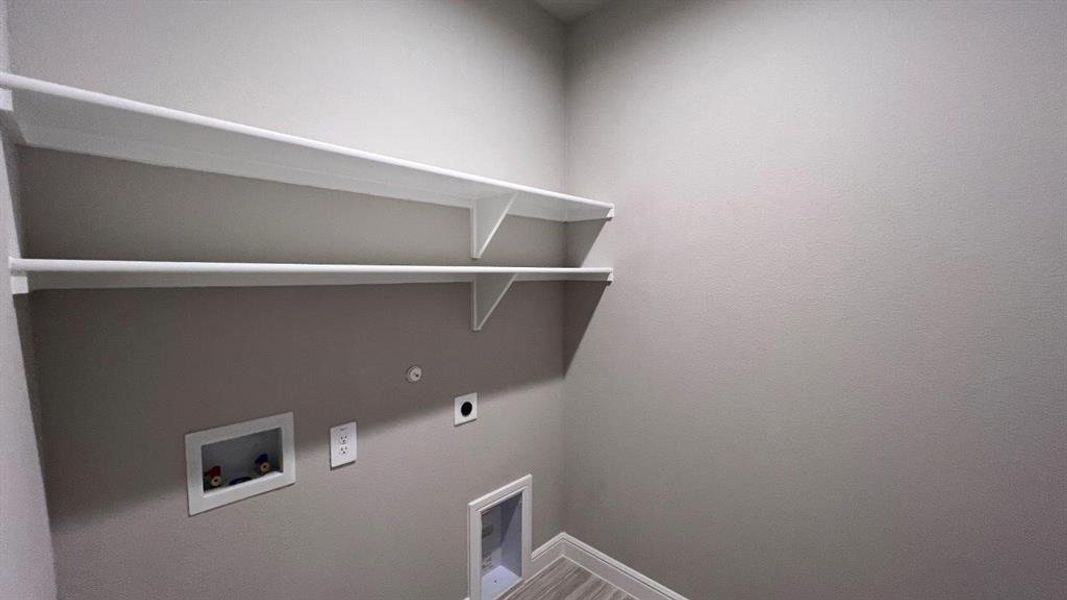 Spacious, unfurnished interior of a new home in Bluestem, Rhome (Image 13).