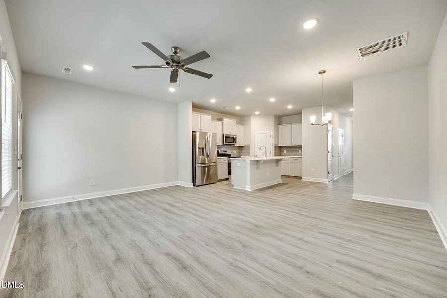 14119d717f8494776cbc00c49c74455d-uncropp