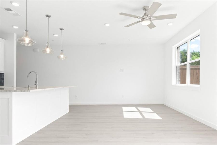 008-721ProsperLane-Wylie-TX-75098-Living.jpg-SMALL 008-721ProsperLane-Wylie-TX-75098-Living.jpg-SMALL