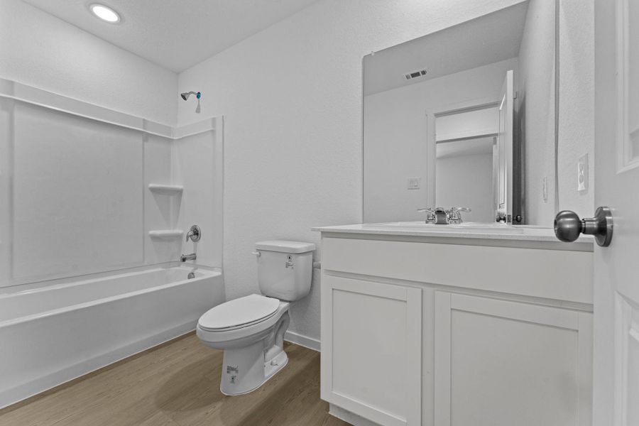 Furnished interior view inside a new home in Friendship Oaks, Fredericksburg (Image 6).