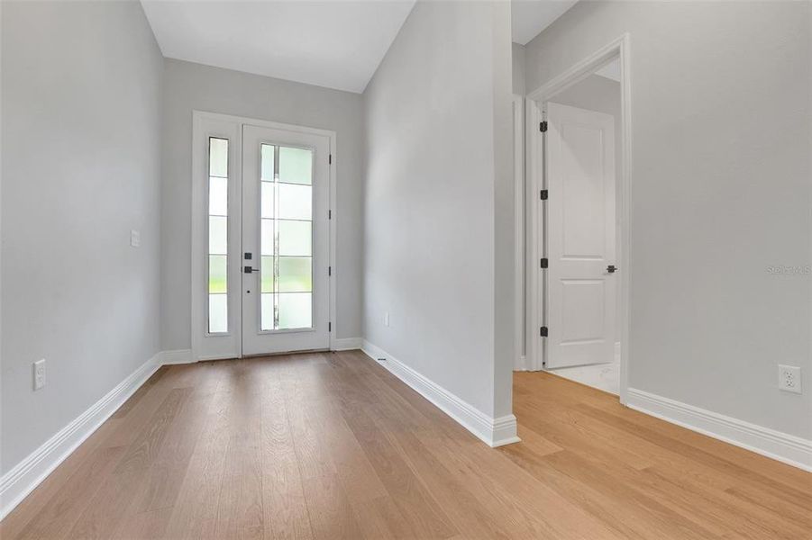 Spacious, unfurnished interior of a new home in Palms at Windermere, Windermere (Image 25).