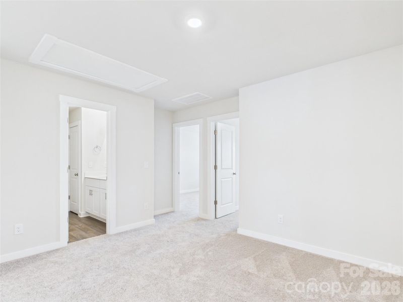 Spacious, unfurnished interior of a new home in , Kings Mountain (Image 31). Spacious, unfurnished interior of a new home in , Kings Mountain (Image 31).