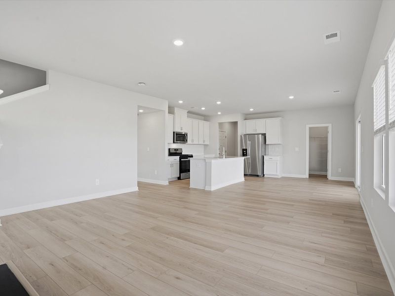 Spacious, unfurnished interior of a new home in Maxwell Commons, Easley (Image 12).