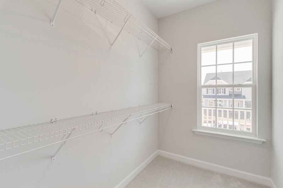 Spacious, unfurnished interior of a new home in Hendrix Farms, Lexington (Image 33).