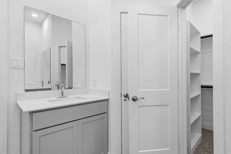 Furnished interior view inside a new home in Wildrye 45', Waller (Image 12).