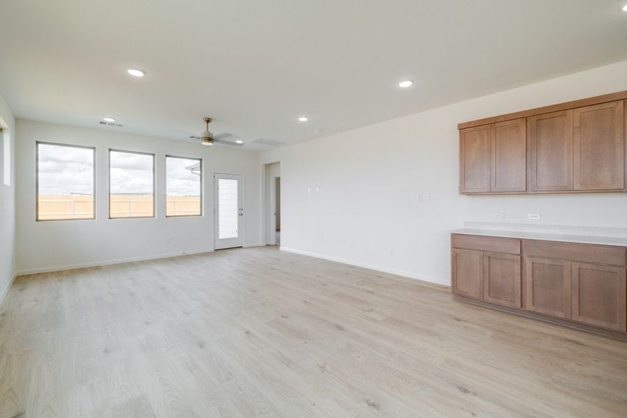 Spacious, unfurnished interior of a new home in Trinity Ranch, Elgin (Image 14). Spacious, unfurnished interior of a new home in Trinity Ranch, Elgin (Image 14).