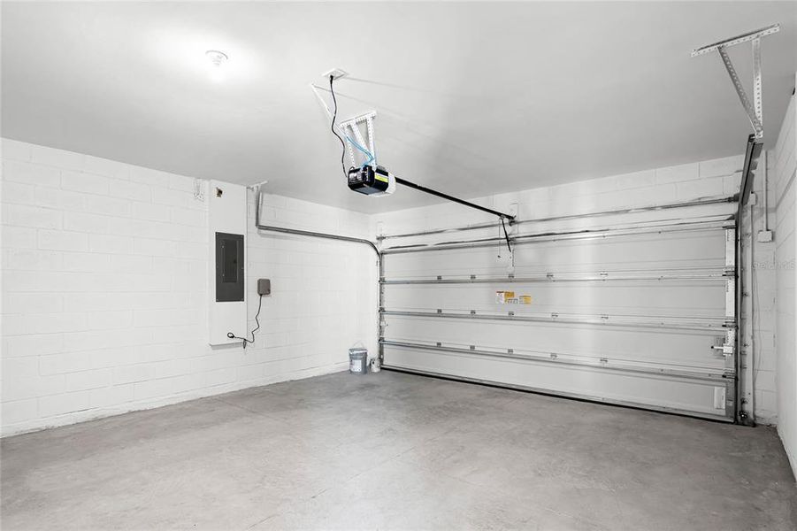 Spacious, unfurnished interior of a new home in , Winter Haven (Image 25). Spacious, unfurnished interior of a new home in , Winter Haven (Image 25).