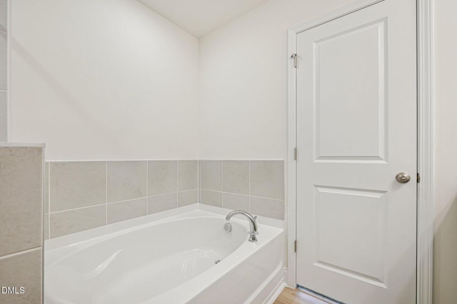 36-web-or-mls-Kensley Grv Ln-2406-036 36-web-or-mls-Kensley Grv Ln-2406-036