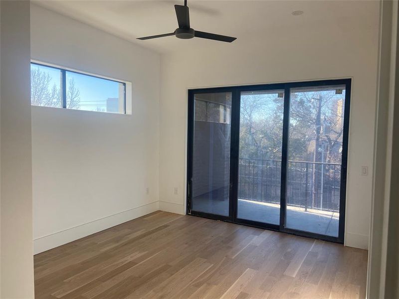 Spacious, unfurnished interior of a new home in , Dallas (Image 25).