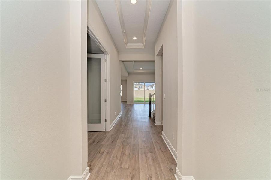 Spacious, unfurnished interior of a new home in Pasadena Woods, Wesley Chapel (Image 37).