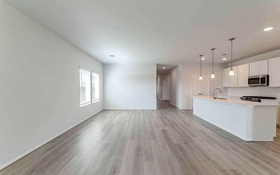 Spacious, unfurnished interior of a new home in Magnolia Springs, Montgomery (Image 20).