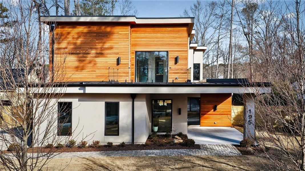 Image 73 of a home in .