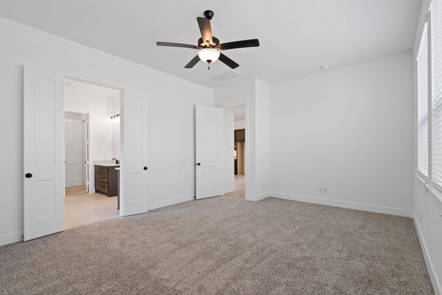 Spacious, unfurnished interior of a new home in Attwater, Waller (Image 24).