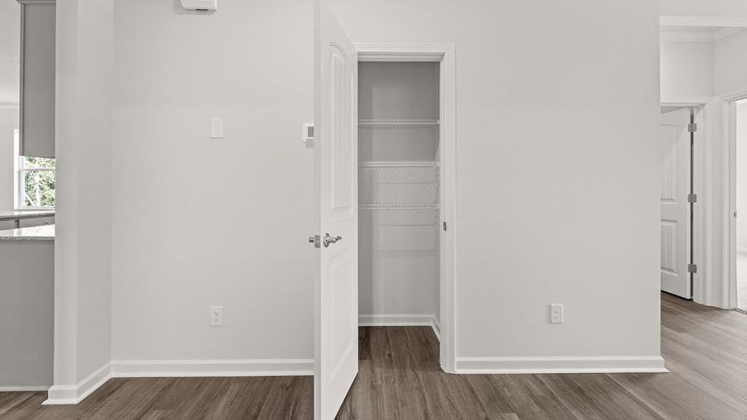 Spacious, unfurnished interior of a new home in South Wind, Union City (Image 27).