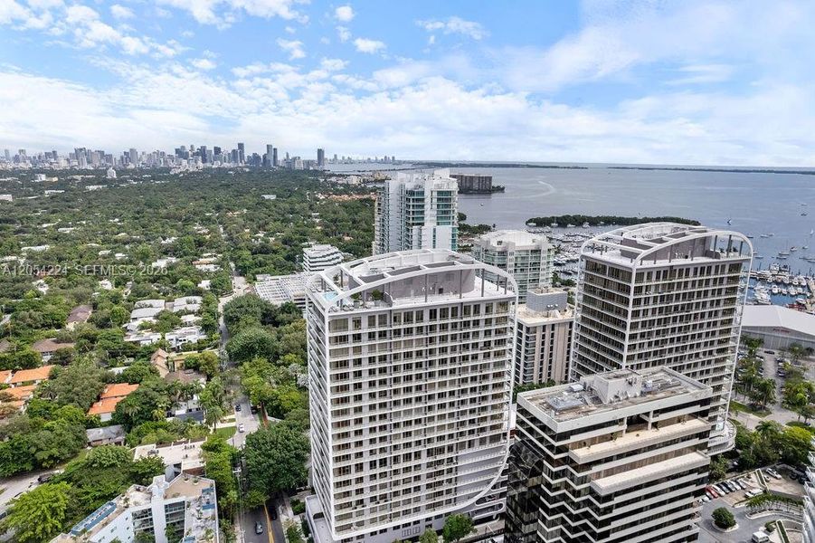 Condo located in Miami, FL showcasing its design and architecture (Image 26). Condo located in Miami, FL showcasing its design and architecture (Image 26).