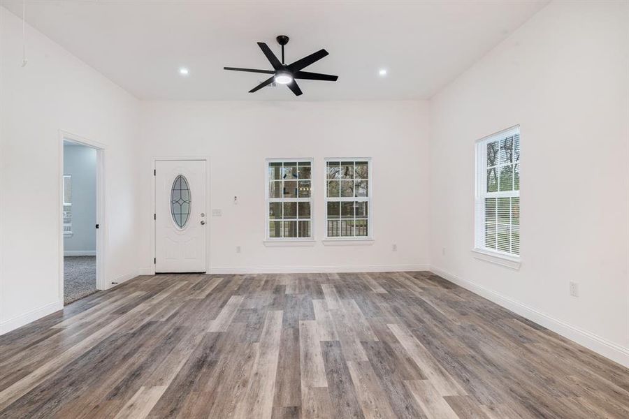 Spacious, unfurnished interior of a new home in , Paris (Image 11). Spacious, unfurnished interior of a new home in , Paris (Image 11).