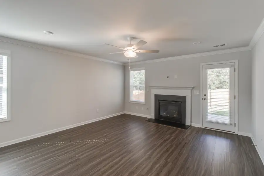 Spacious, unfurnished interior of a new home in Killians Crossing, Blythewood (Image 19).