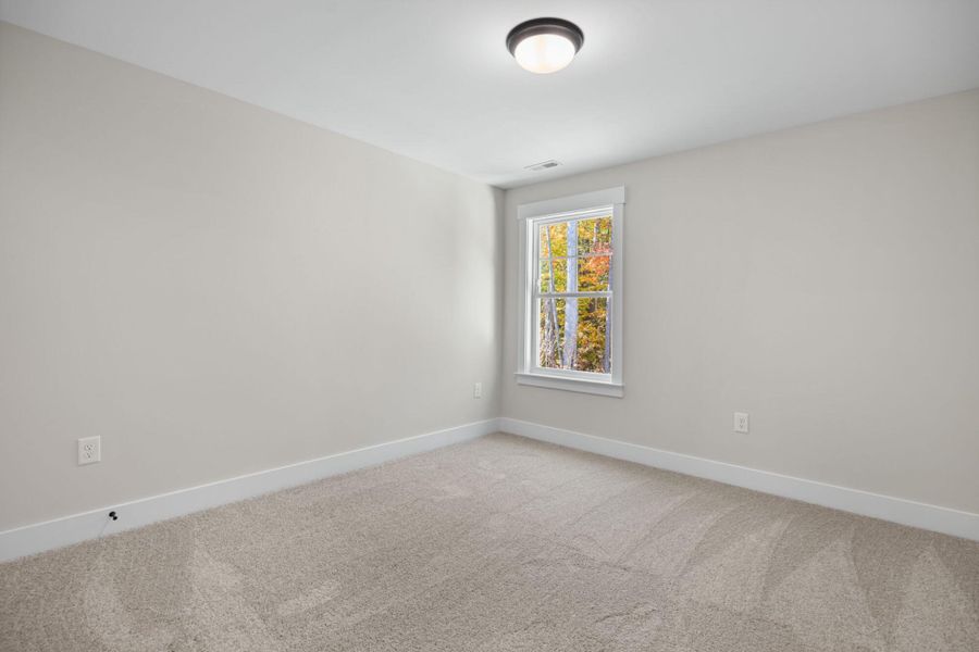 Spacious, unfurnished interior of a new home in Harbor Crossing, Greensboro (Image 33).