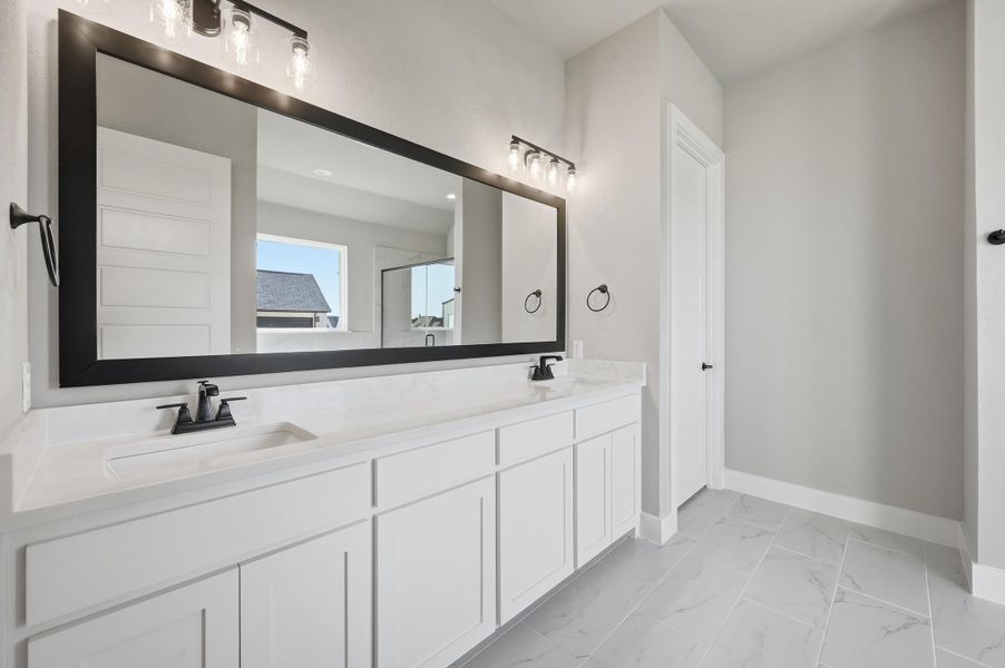 Furnished interior view inside a new home in Rocky Top Ranch, Azle (Image 11). Furnished interior view inside a new home in Rocky Top Ranch, Azle (Image 11).