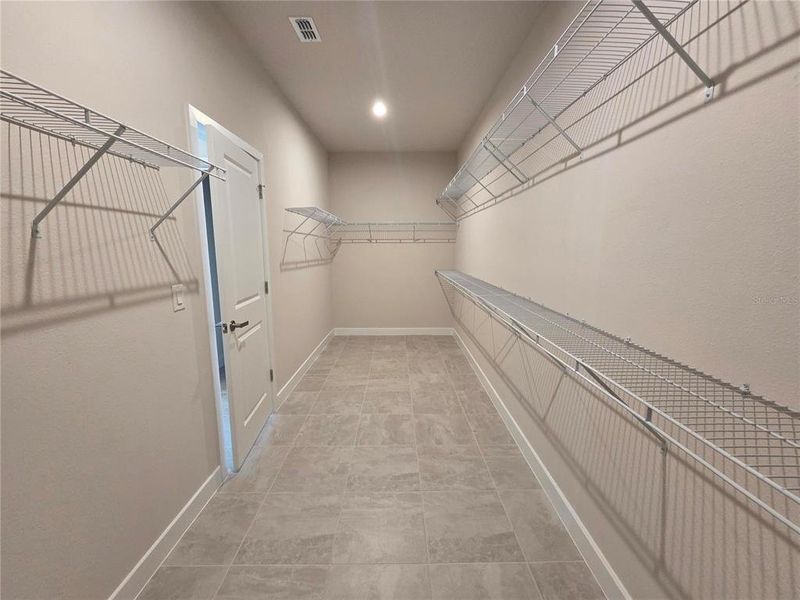 Spacious, unfurnished interior of a new home in Malabar Springs, Palm Bay (Image 10). Spacious, unfurnished interior of a new home in Malabar Springs, Palm Bay (Image 10).