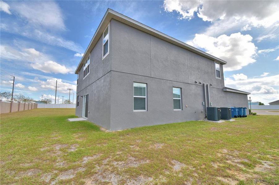 Exterior details and patio area of a home in , Lake Wales (Image 4). Exterior details and patio area of a home in , Lake Wales (Image 4).