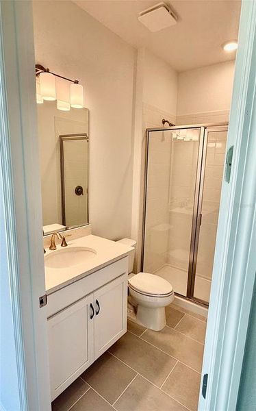 Furnished interior view inside a new home in Harrell Oaks, Orlando (Image 4).