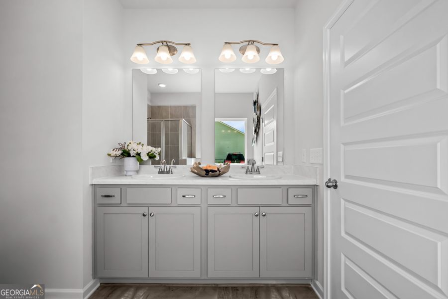 Furnished interior view inside a new home in Cobblestone Crossing Commons, Warner Robins (Image 33).