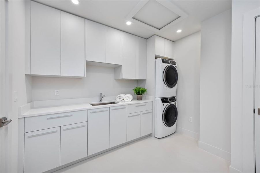Furnished interior view inside a new home in , Sarasota (Image 21).