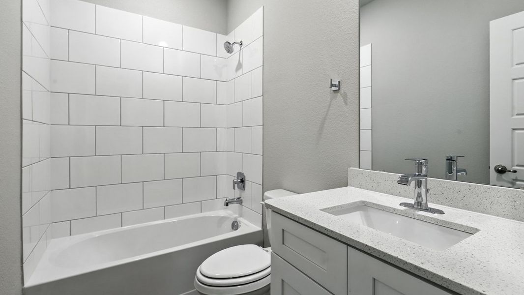 Representative furnished interior of a home built from the Bridge City by D.R. Horton in Retta Estates, Mansfield (Image 10).