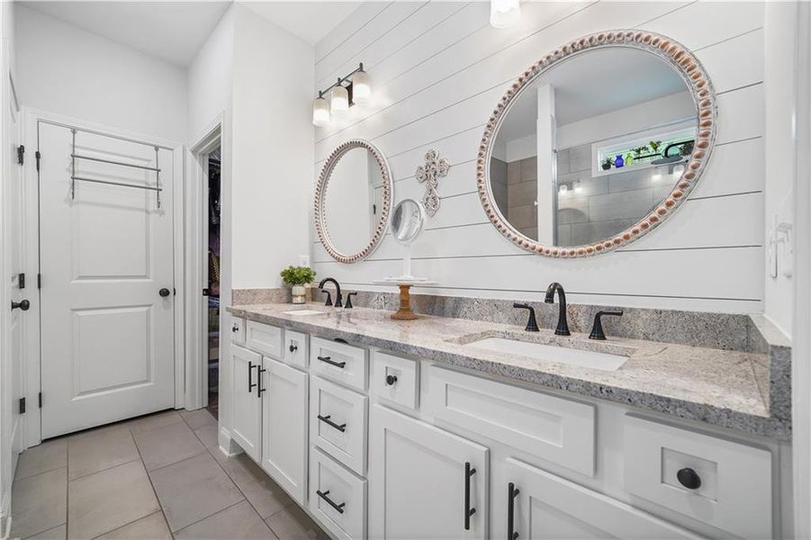 Furnished interior view inside a new home in , Dawsonville (Image 32). Furnished interior view inside a new home in , Dawsonville (Image 32).