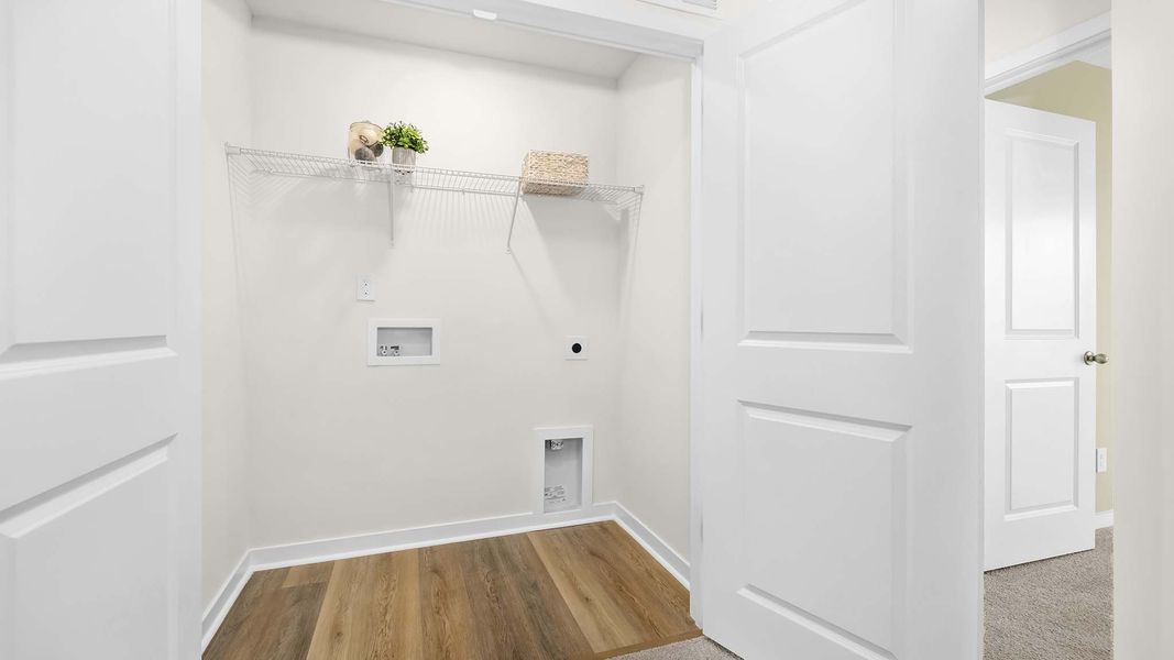 Spacious, unfurnished interior of a new home in Clark Creek Landing, Lincolnton (Image 20).