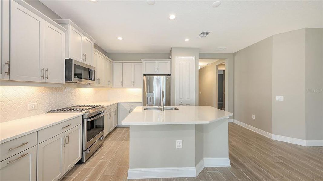 Furnished interior view inside a new home in , Venice (Image 7).