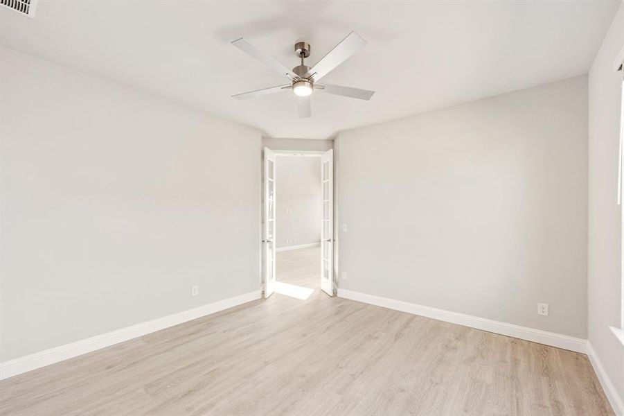 Spacious, unfurnished interior of a new home in Creekview Meadows, Pilot Point (Image 33).